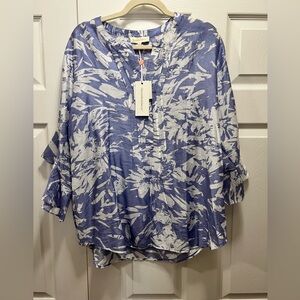 3/4 Bell Sleeve Blouse